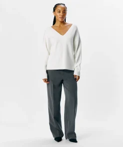 OBJECT REYNARD V-NECK PULLOVER WHITE