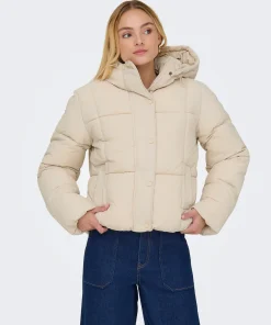 JDY WONDER SHORT HOODED PUFFER IN MOONBEAM COLOUR