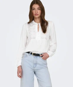 ONLY LENNYO EMBROIDERED TOP IN WHITE
