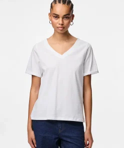 PIECES RIA V-NECK TEE IN WHITE